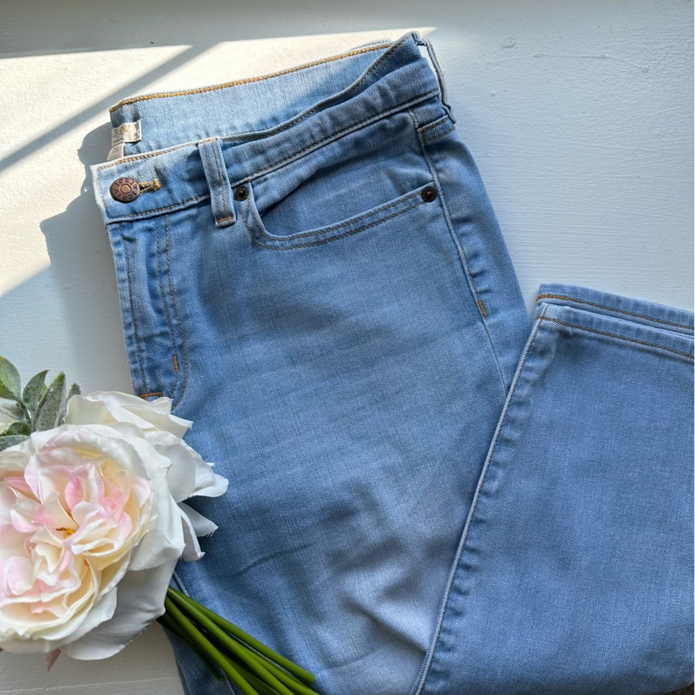 🍄 J.Crew Ankle Skinny jeans in light wash
